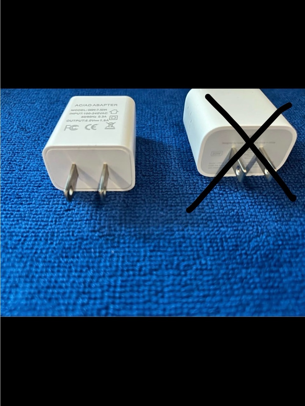 Source Unknown White USB Wall Charger Adapter